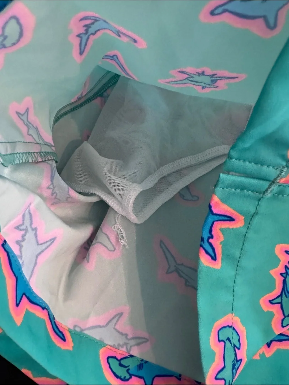 NWT Chubbies Boys' Shorter Classic Swim Trunks Sz XL in apex swimmers pattern